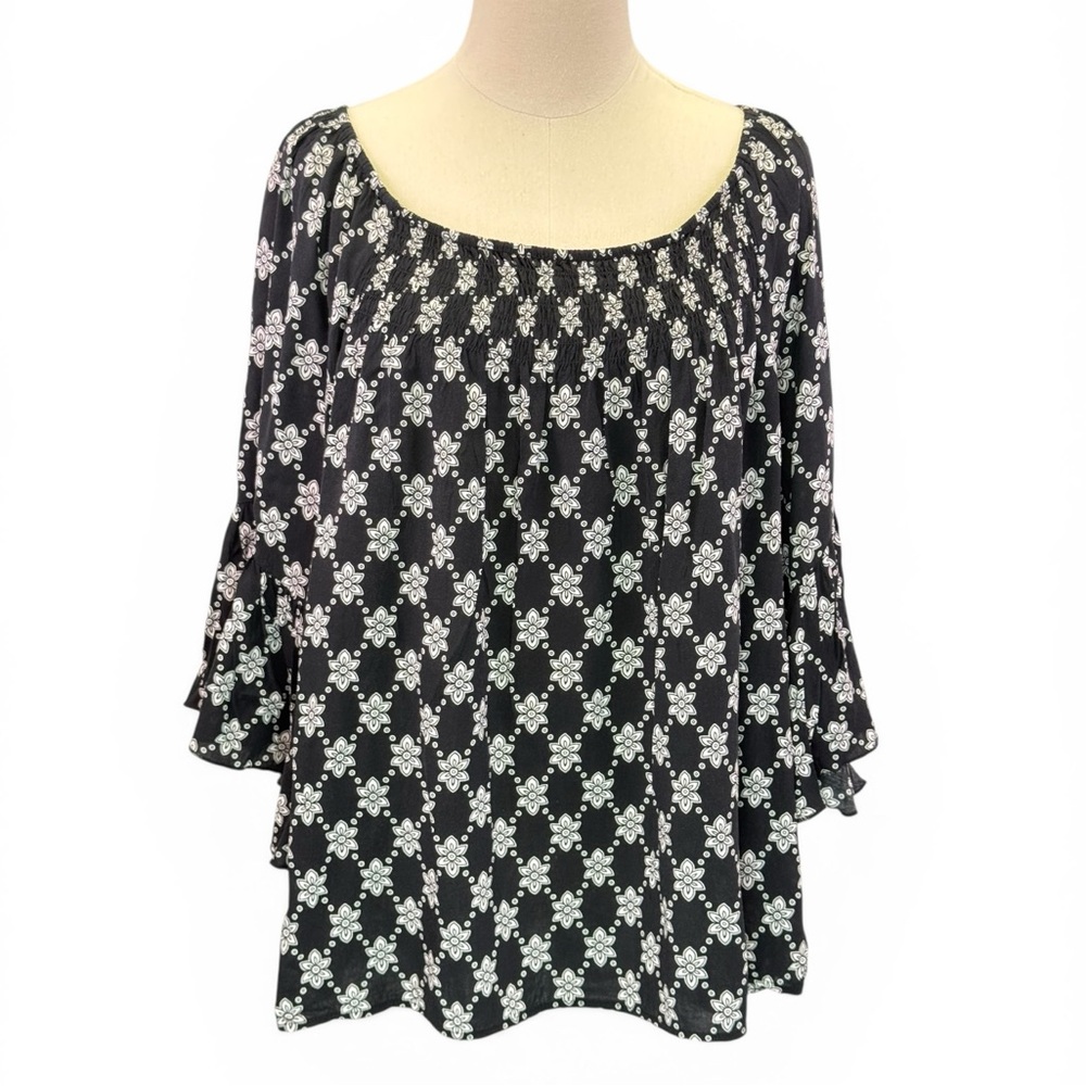 Cato Women's Black White Floral Smocked Bell Sleeve Size XL